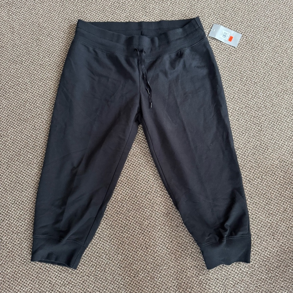 NWT Reebok Black Capri